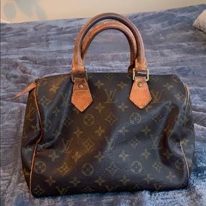 Louis Vuitton Speedy bag